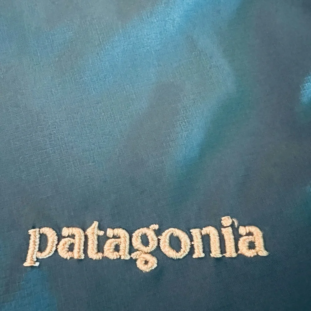 PATAGONIA MENS BLUE SWIM TRUNKS SIZE 38